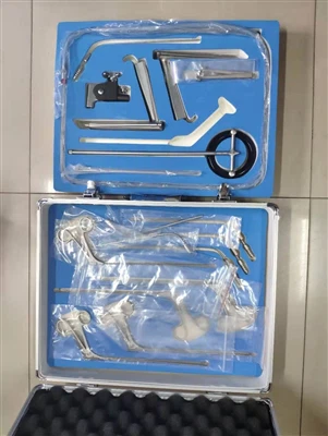 Set za laringoskopijo z laringoskopom